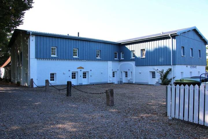 Ferienwohnung für 6 Personen, mit Terrasse und Garten sowie Ausblick in Husby