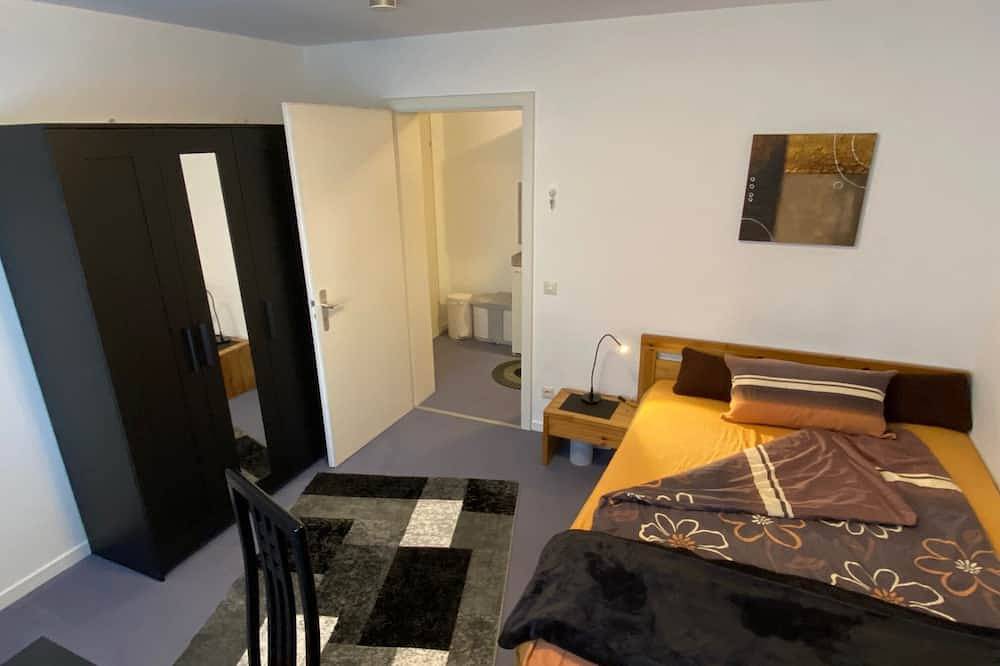 Ganze Wohnung, 1 Zimmer Apartment, großes Bad, direkt am Naturschutzwald mit Talsperre,Wlan in Remscheid, Bergisches Land