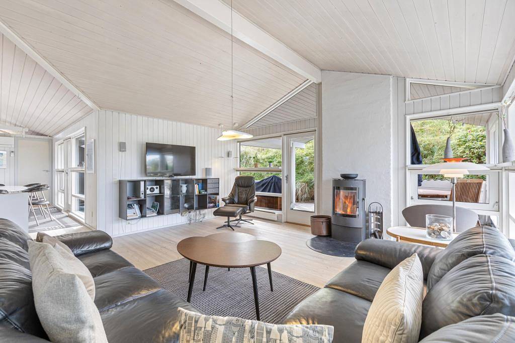 Großes Poolhaus mit Sauna und Whirlpool nah an Meer und Stadt in Vejers Strand, Varde