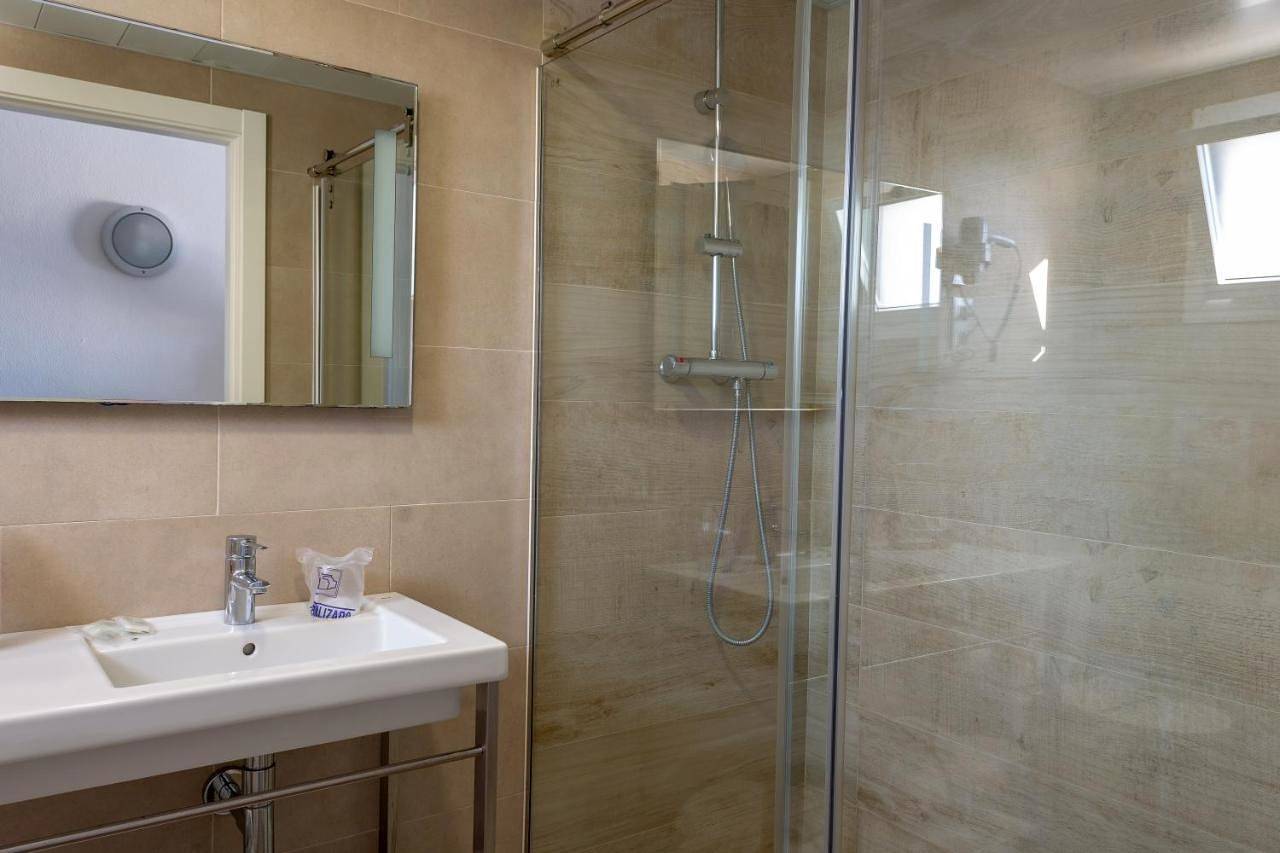 Apartamentos Los Naranjos in S'Algar, Sant Lluís