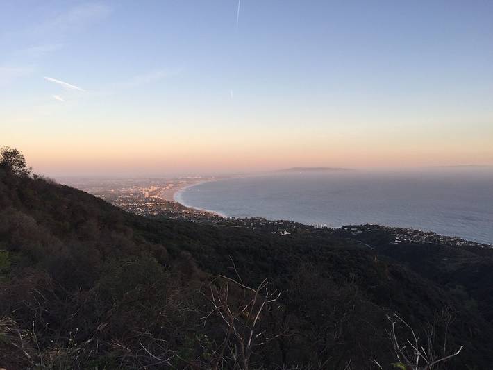 Location de vacances pour 7 personnes, avec jardin et jacuzzi, animaux acceptés dans Topanga - 4