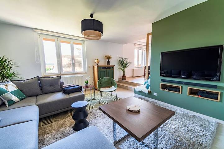 Location de vacances pour 7 personnes, avec jardin et terrasse à Charly-sur-Marne