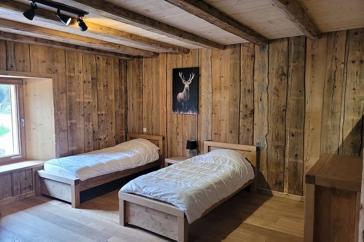 Location de vacances pour 21 personnes, avec jardin à Rochejean - 3