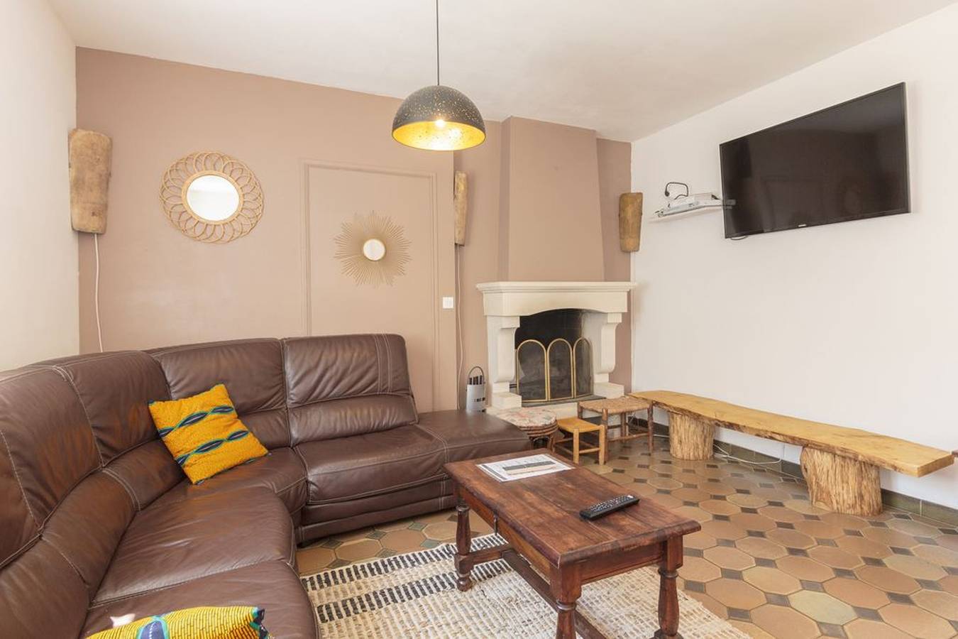 Villa refinada en Foix con piscina privada y jacuzzi in Foix, Ariège