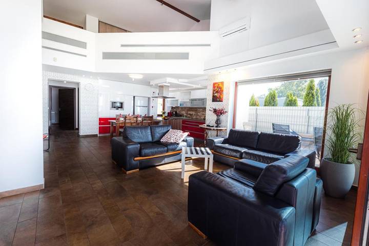 Ferienhaus für 8 Personen, mit Whirlpool und Terrasse sowie Garten und Seeblick in Balatonboglar - 4