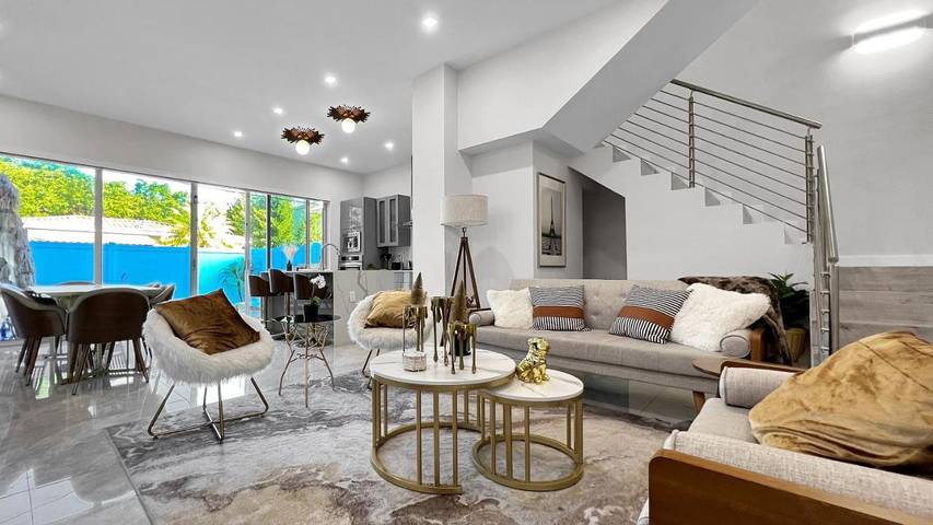 Villa pour 6 personnes, avec terrasse ainsi que jardin et piscine à Miami - 3