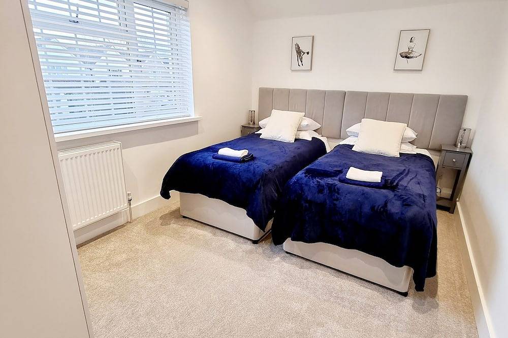 Exclusive Palm House,  Nature, Amenities, Garden in Thorpe Park, Surrey