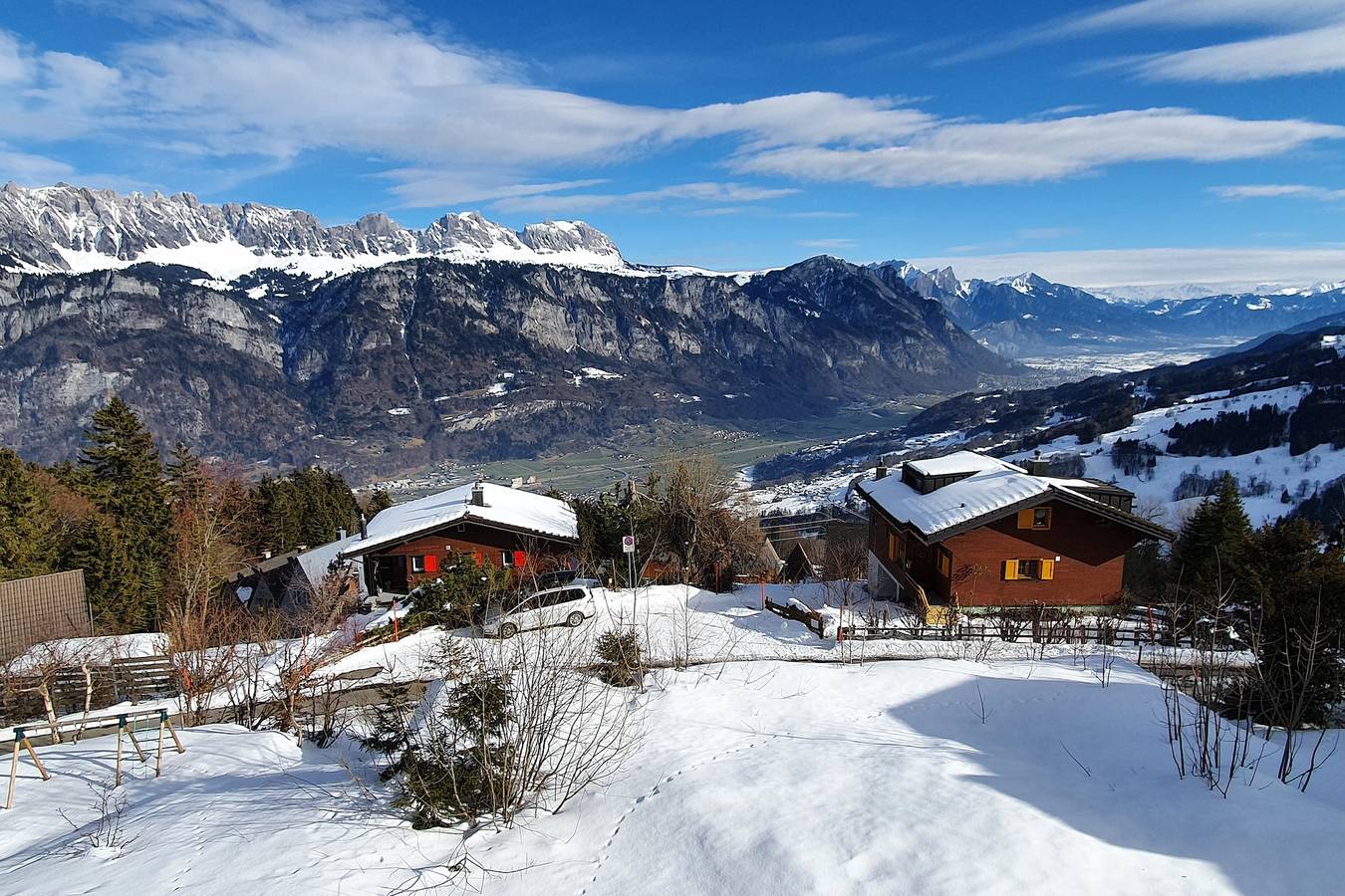 Ganze Ferienwohnung, Chalet Alvier - 3.5 Zimmerwohnung Bad/Dusche/Balkon in Flums, Churer Rheintal