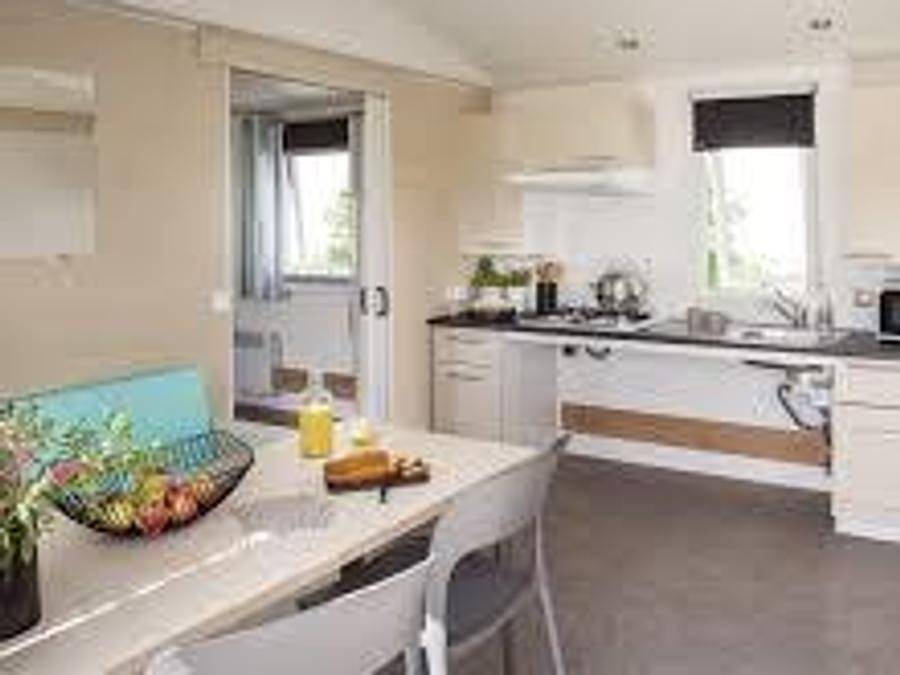 Camping Sunêlia la Baie de Saint Pol - Mobilhome 4 personas - Prestige - 2 habitaciones - 32m² - Pmr in Saint-Pol-de-Léon, Ceinture Dorée