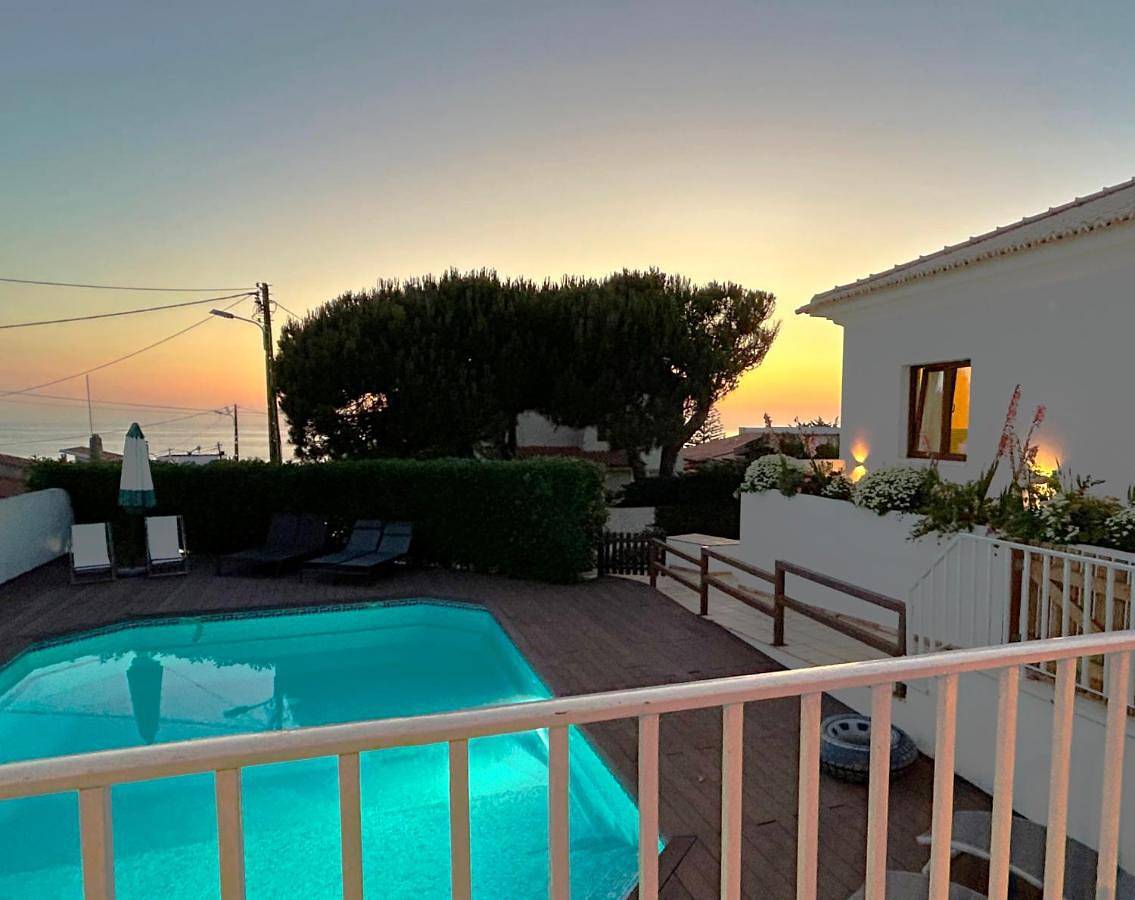 Four-Bedroom Holiday Home in Praia das Maçãs, Azenhas do Mar