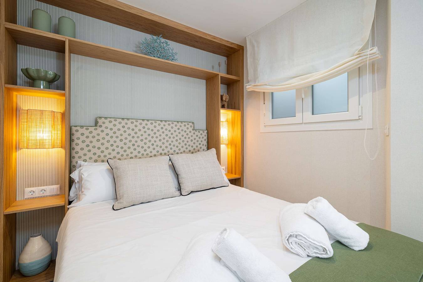 Entire apartment, Modern 1Br Ground Floor Apart - Walk to Beach in Málaga (Este), Malaga