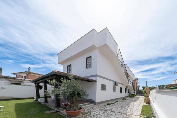 Appartamento vacanze per 7 persone, con giardino e terrazza - 1