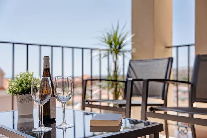 Ganzes Studio, Ferienwohnung 'El Palomar De Atteserg' mit Gemeinschaftspool, privater Terrasse und Wlan in Los Cristianos, Arona