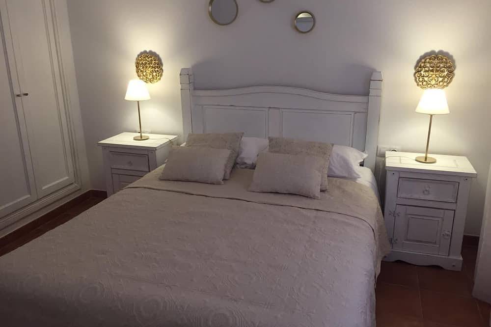 Villa met \"verwarmd zwembad\", 300 megabyte Wifi en Netflix - 100 meter van het strand in Corralejo, La Oliva