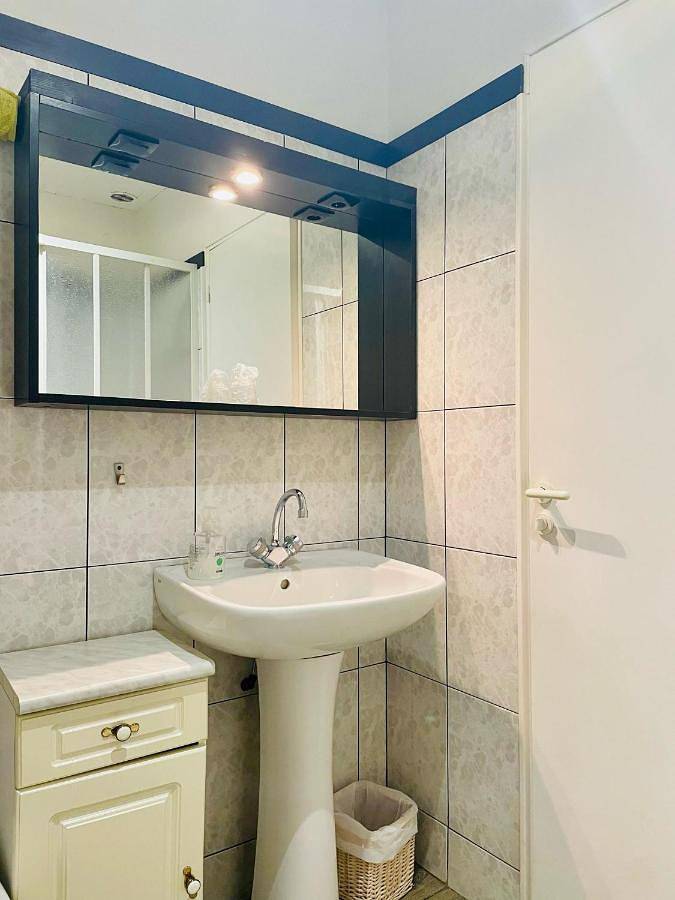 Camping pour 2 personnes, avec jardin et piscine ainsi que vue et terrasse dans le Tarn - 2