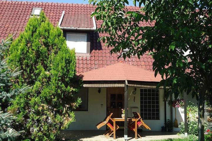 Chalet für 20 Personen, mit Pool und Garten in Ungarn