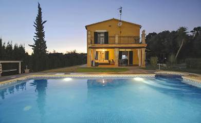 Finca in Puig de Santa Magdalena, Inca für 8 