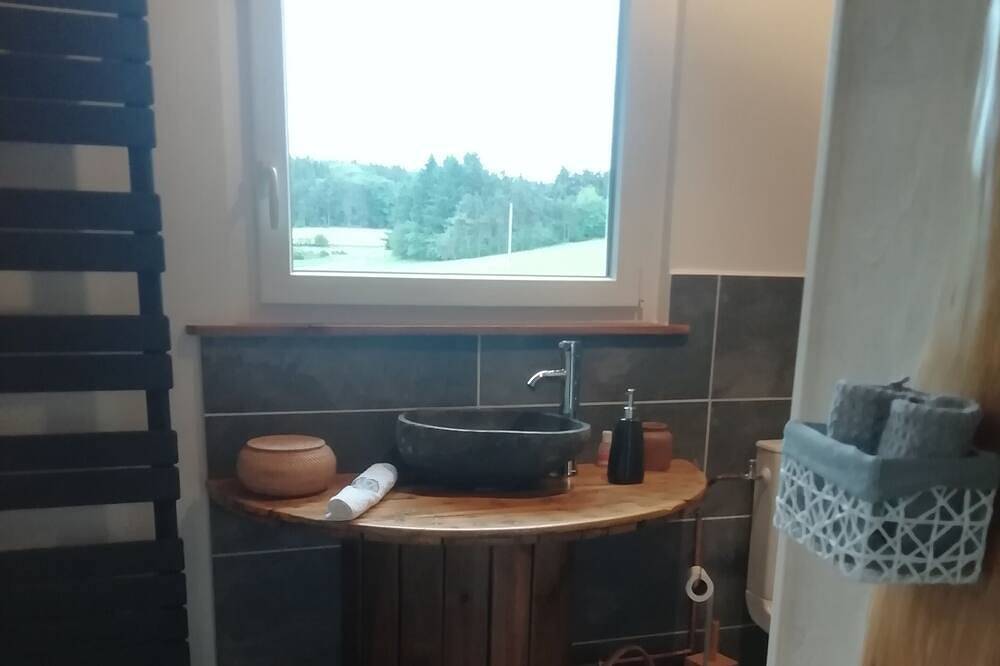 Chez Sophie et Gilles, une parenthèse verdoyante et cosy in Monistrol-sur-Loire, Haute-Loire