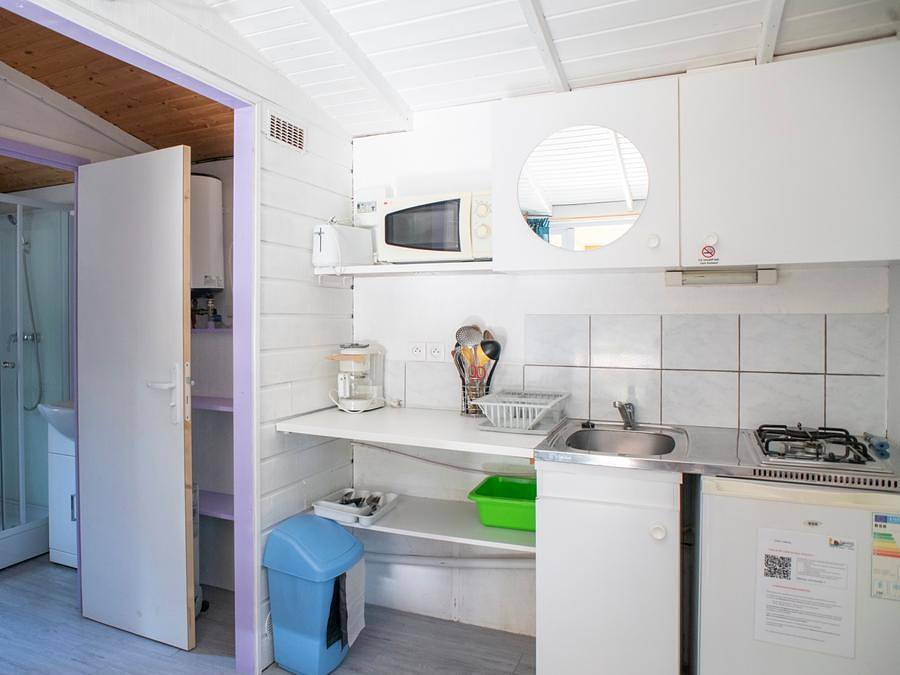 Camping Paradis - Bois Simonet - Chalet 3 personnes - Joker - 1 chambre in Joyeuse, Parc naturel régional des Monts d'Ardèche