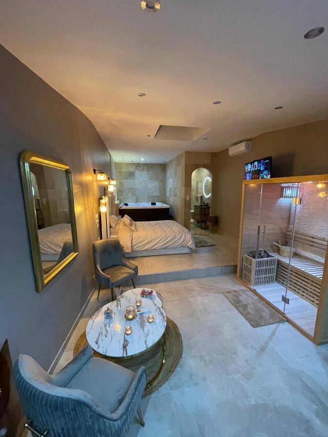 Location de vacances pour 2 personnes, avec jacuzzi et sauna à Crouy - 2