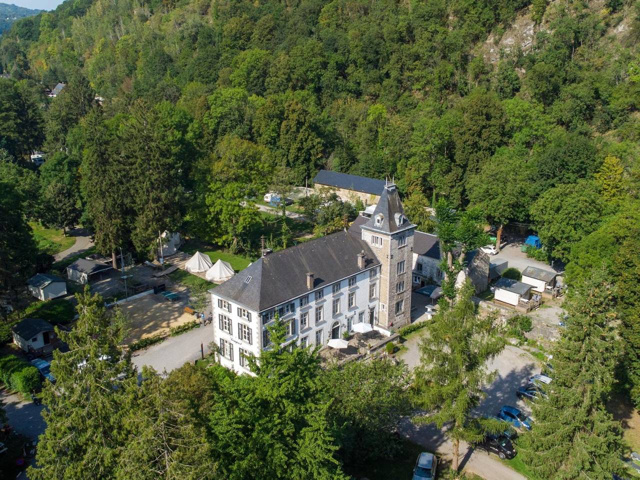 Studio in kasteel bij Amblève Aywaille in Aywaille, Luik en omgeving