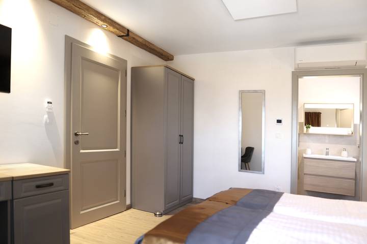 Villa Olive Paradise with pool and sauna in Malinska-Dubašnica, Krk