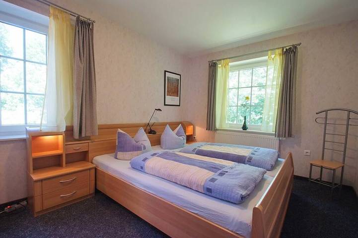 Ferienhaus für 6 Personen, mit Pool und Garten sowie Terrasse und Sauna in Westoverledingen - 2