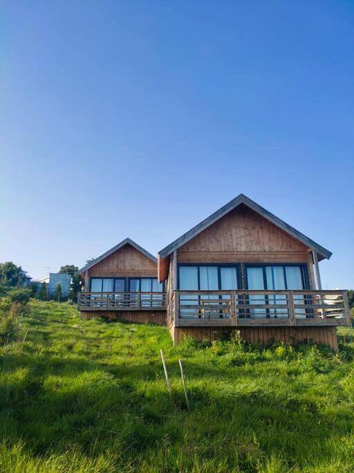 Bungalow Blue - Cabana de Madeira in Praia do Salgado, Famalicão