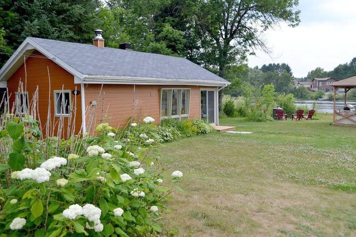 Chalet pour 4 personnes, avec jardin ainsi que vue sur le lac et vue, animaux acceptés dans Canada - 2