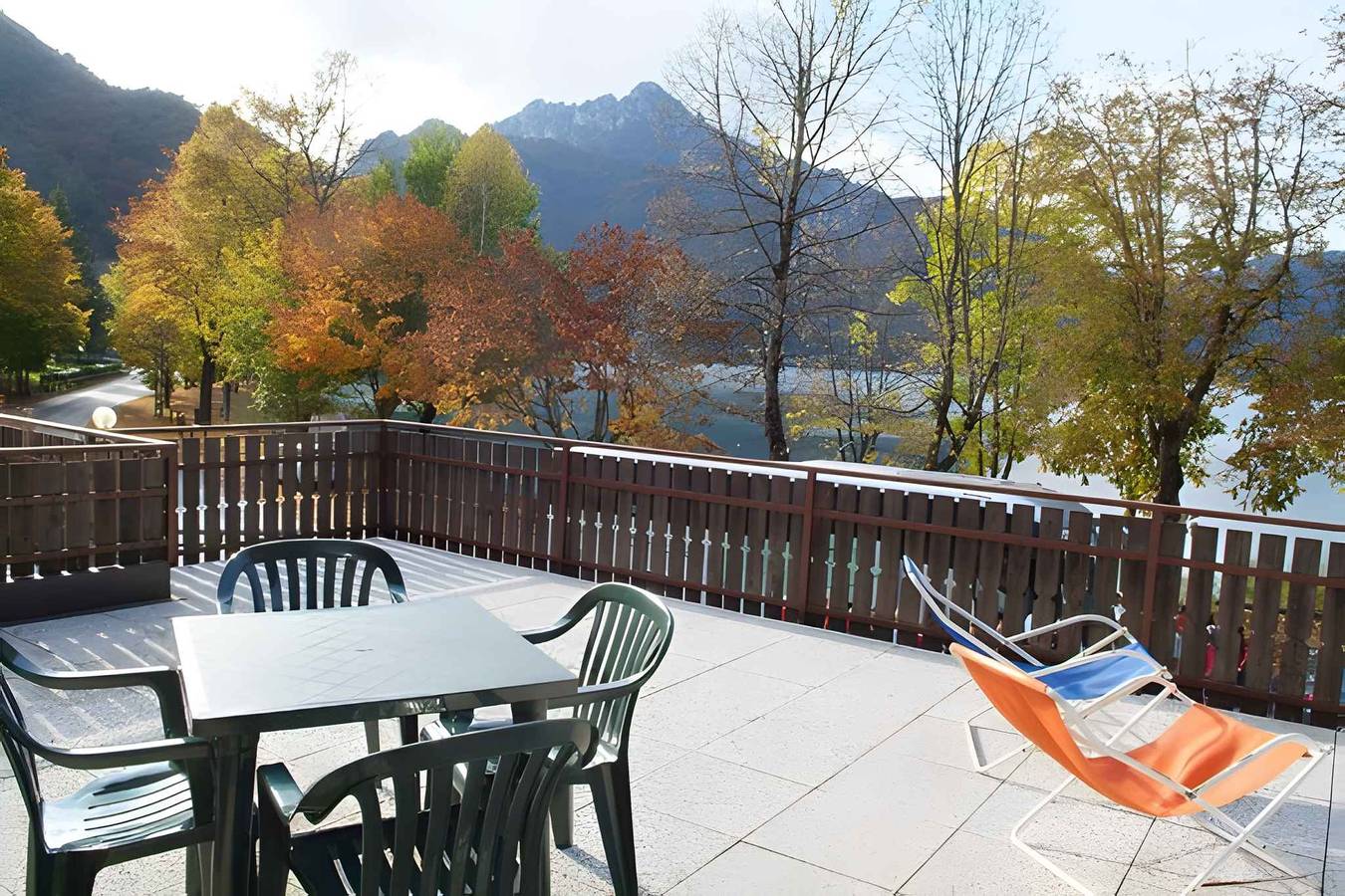 Ganze Ferienwohnung, Ferienwohnung mit Blick auf See  in Molina di Ledro, Ledro