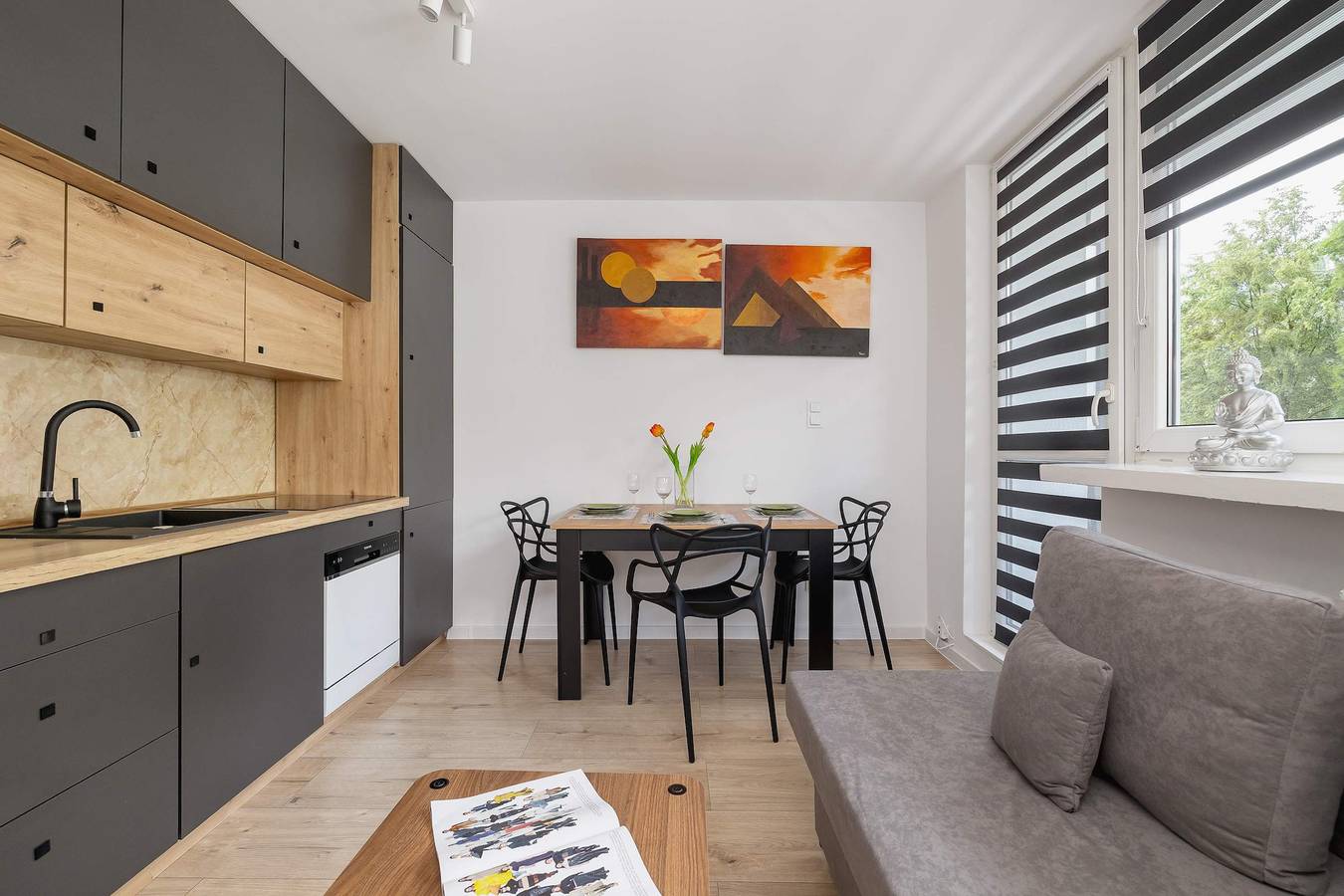 Ganze Wohnung, Piastow Comfy Apartment with Balcony & Home office in Katowice by Noclegi Renters in Kattowitz, Schlesien