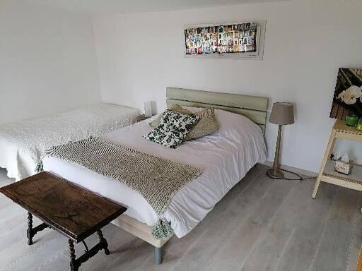 Double Room in Saint-Vallier-de-Thiey, Côte méditerranéenne (France)