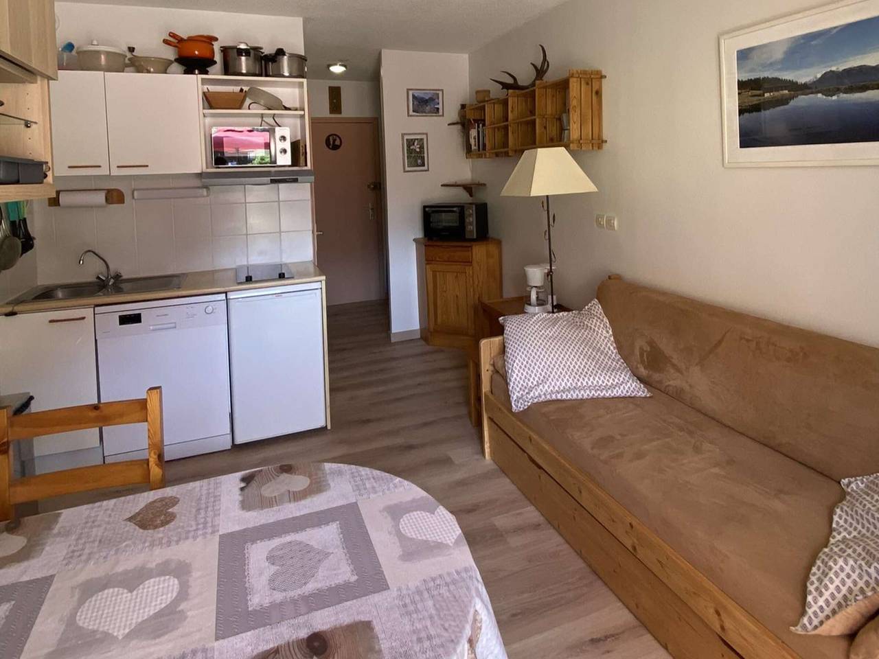 Appartement entier, Appartement cosy 2-4 pers. - centre village, proche remontées, piscine, terrasse plein sud in Arêches, Beaufort (Rhône-Alpes)