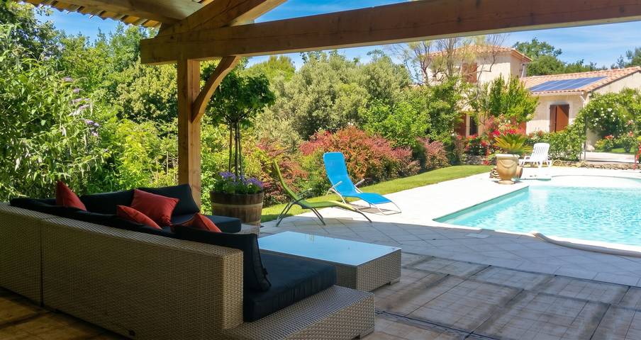 Charmante Villa in Malaucène mit privatem Pool in Malaucène, Parc naturel régional du Mont-Ventoux