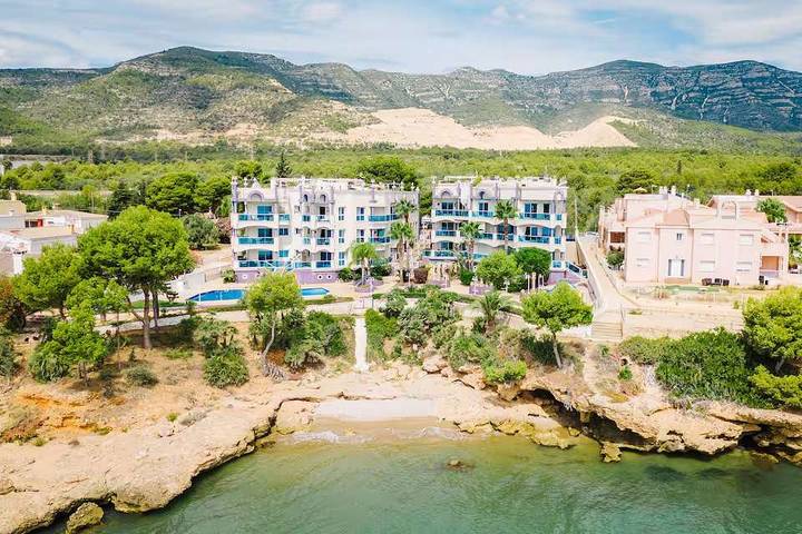 Apartamento de vacaciones para 6 personas, con balcón además de vistas al mar y piscina, Familias con niños - 1