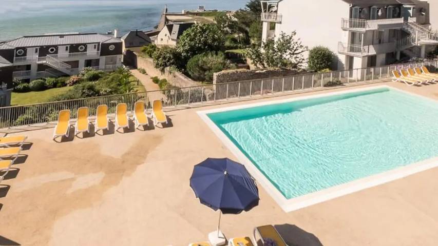 Gîte pour 6 personnes, avec Balcon et Piscine dans Plage Tres-Cadec - 2