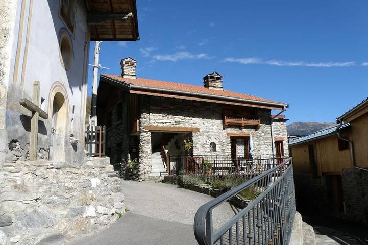 Gîte pour 5 personnes, avec jardin et terrasse à Bourg-Saint-Maurice