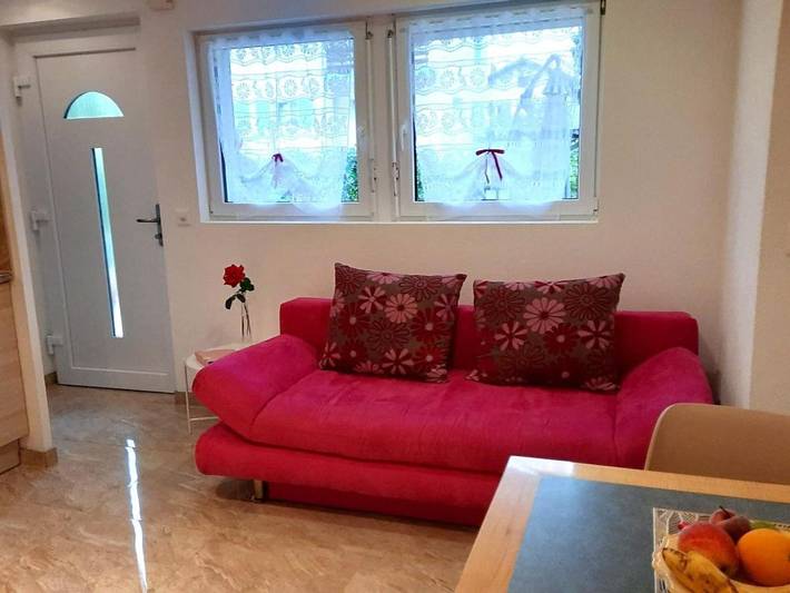 Gîte pour 3 personnes, avec Terrasse ainsi que Jardin et Vue dans Bramois