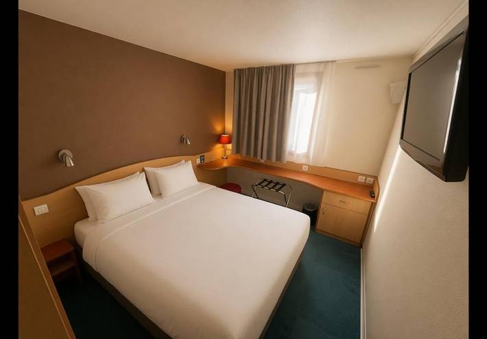 Hôtel pour 2 personnes, avec piscine ainsi que vue et jardin, animaux acceptés
