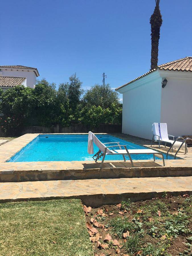 Chalet para 12 personas, con Jacuzzi y Terraza además de Jardín y Piscina en La Janda - 3