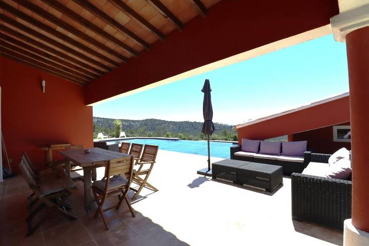 Villa pour 8 personnes, avec jardin ainsi que piscine et vue, animaux acceptés à Le Beausset - 3