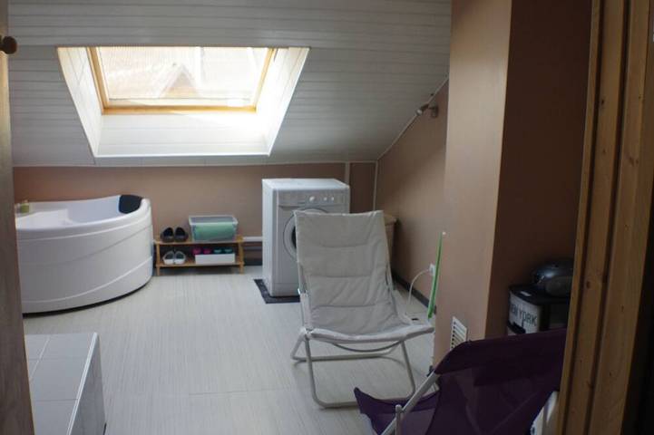 Chambre d’hôte pour 6 personnes, avec Jacuzzi ainsi que Jardin et Sauna