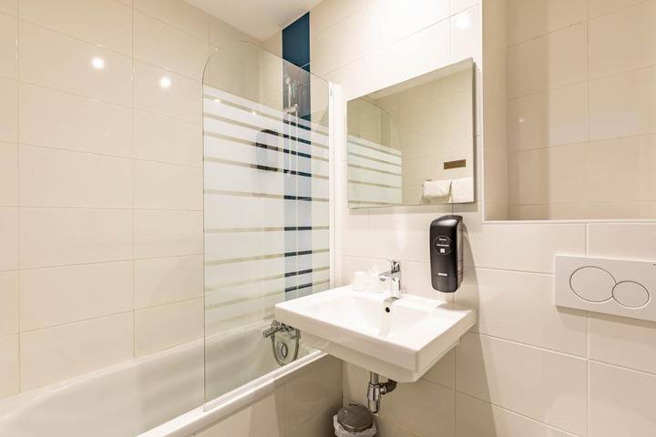 Hôtel pour 2 personnes dans Gare De Rennes - 4