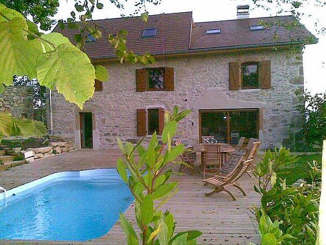 Gîte pour 12 personnes, avec piscine ainsi que terrasse et jardin à Miribel-les-Échelles - 3