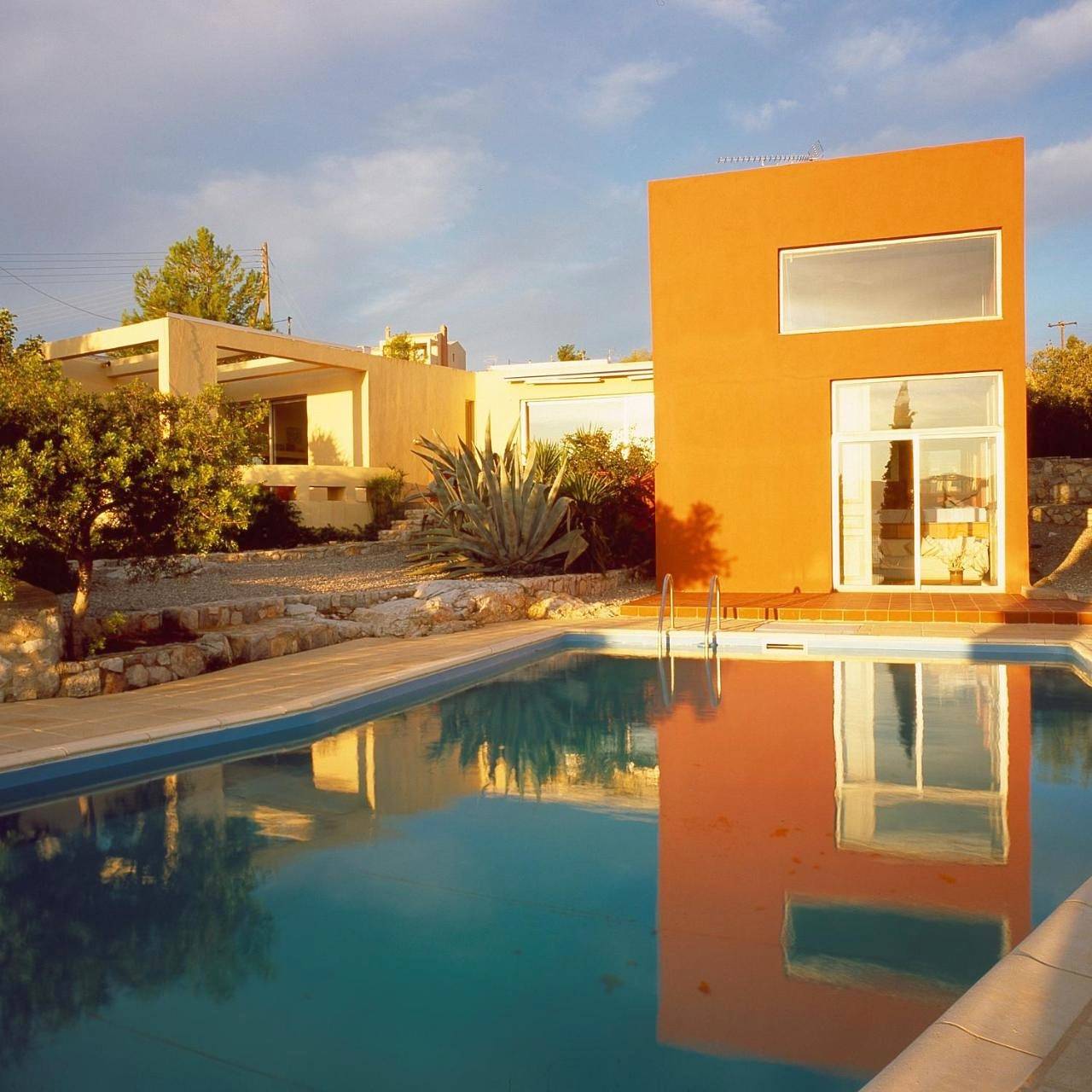 Villa with swimming pool and tennis/basketball court in Theologos, Fthiotida