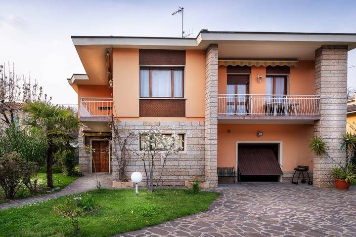 Charming with garden - Villa Laura in Salò, Garda Mountains