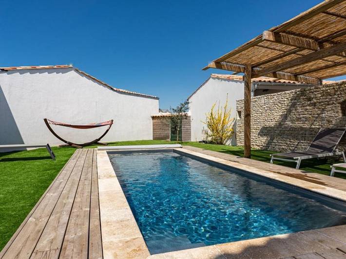 Villa pour 6 personnes, avec Terrasse ainsi que Jardin et Piscine en Charente-Maritime