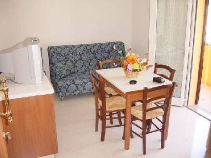 Ferienwohnung für 4 Personen, mit Balkon und Terrasse in Riccione