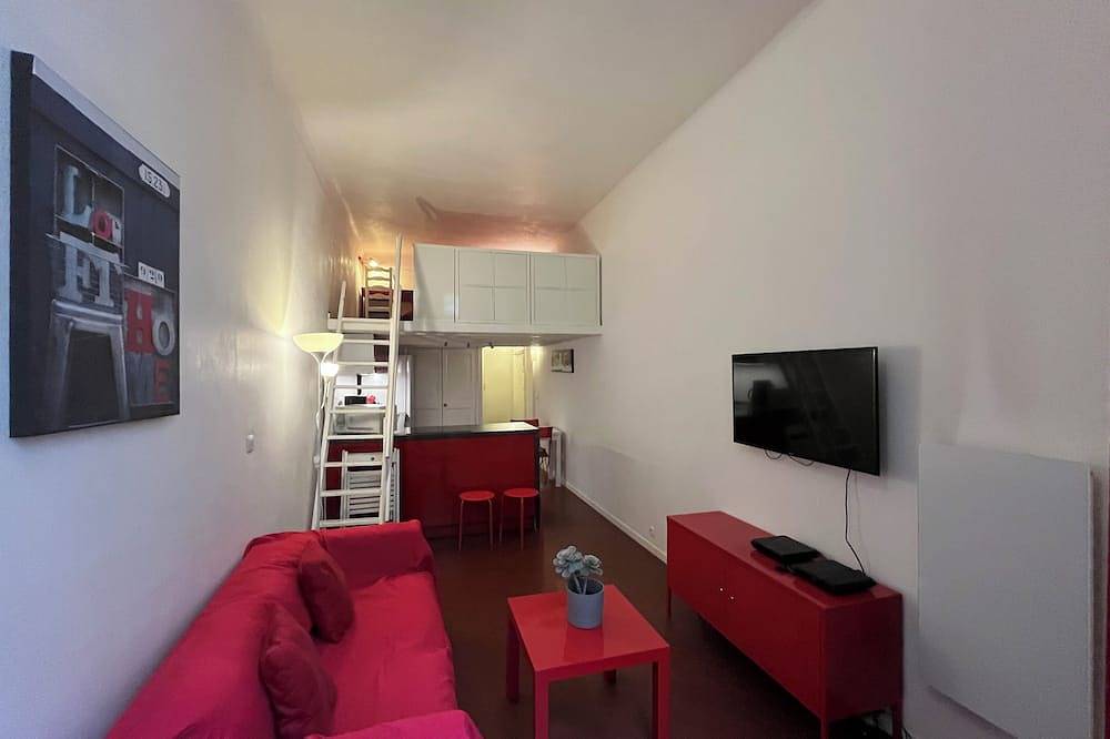 Appartement entier, Bel appartement rénové, au coeur d'Aix très proche fontaine de la Rotonde in Aix-en-Provence, Côte méditerranéenne (France)