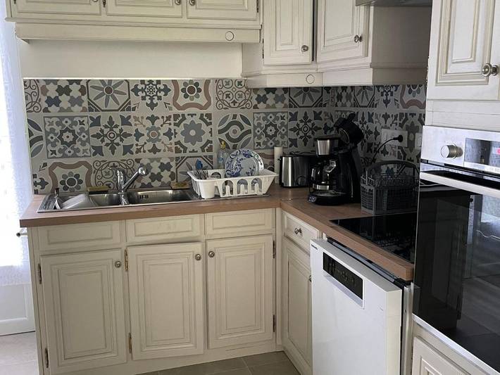 Location de vacances pour 14 personnes, avec jardin à Chahaignes - 2